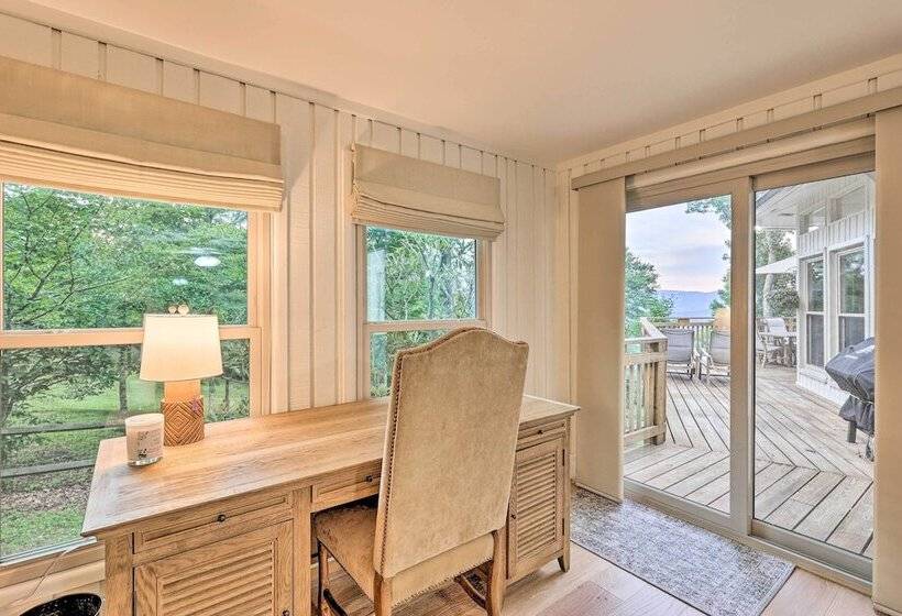 Sugar Mountain Escape W/ Deck & Mountain Views!