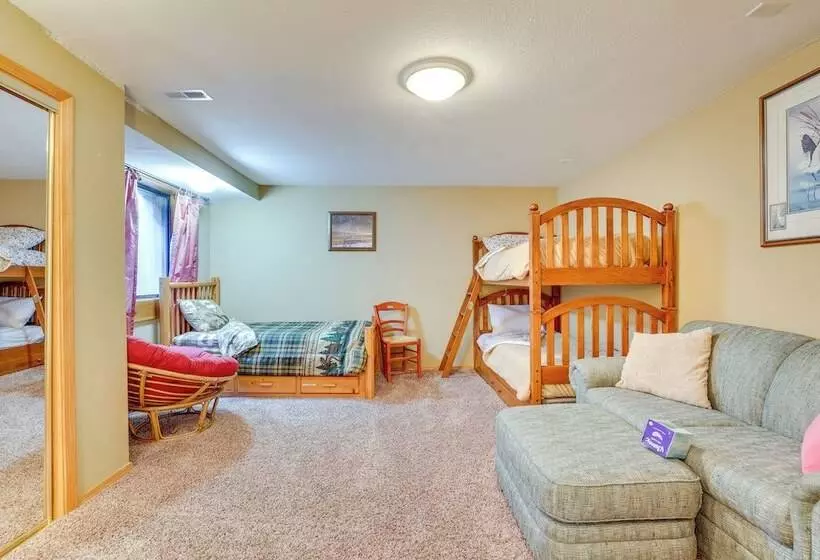 Horse Tours + Wildlife: Boise Ranch Home W/ Pool!