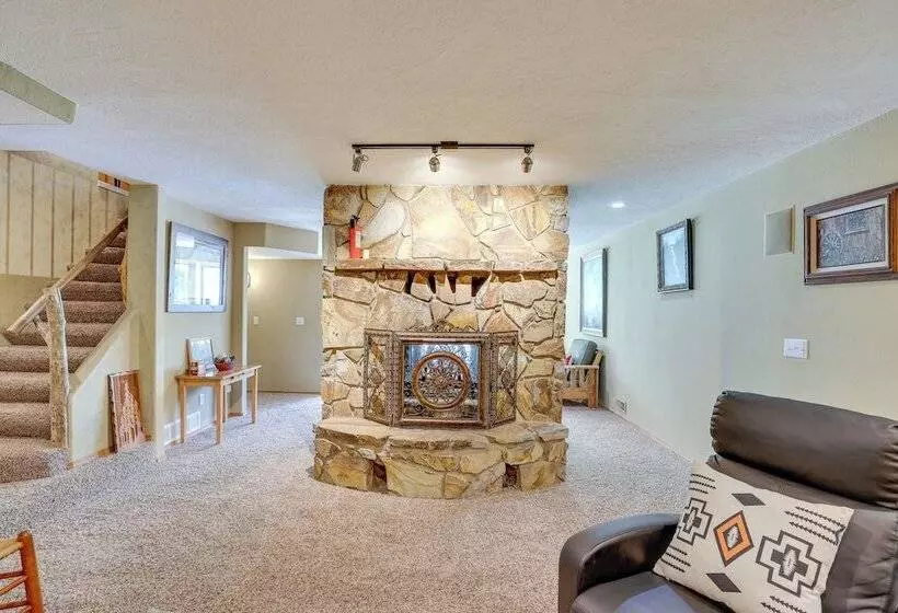 Horse Tours + Wildlife: Boise Ranch Home W/ Pool!