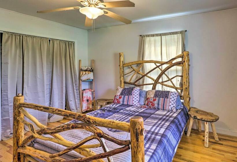 Mountain View Haven: Fire Pit + Large Deck!