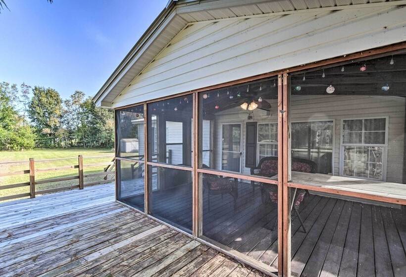 Palatka Hideaway W/ Fireplace & Private Porch