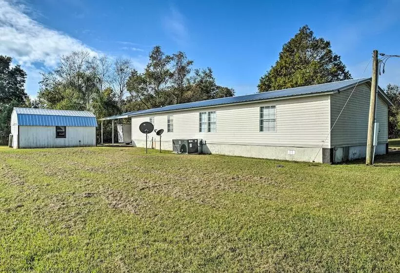 Palatka Hideaway W/ Fireplace & Private Porch