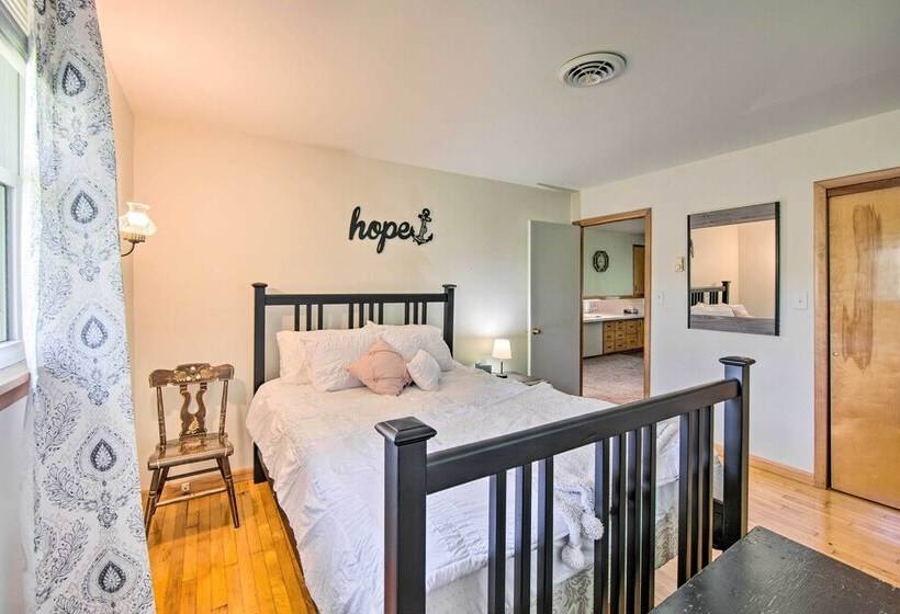 Peaceful Belleville Retreat W/ Farm Views!