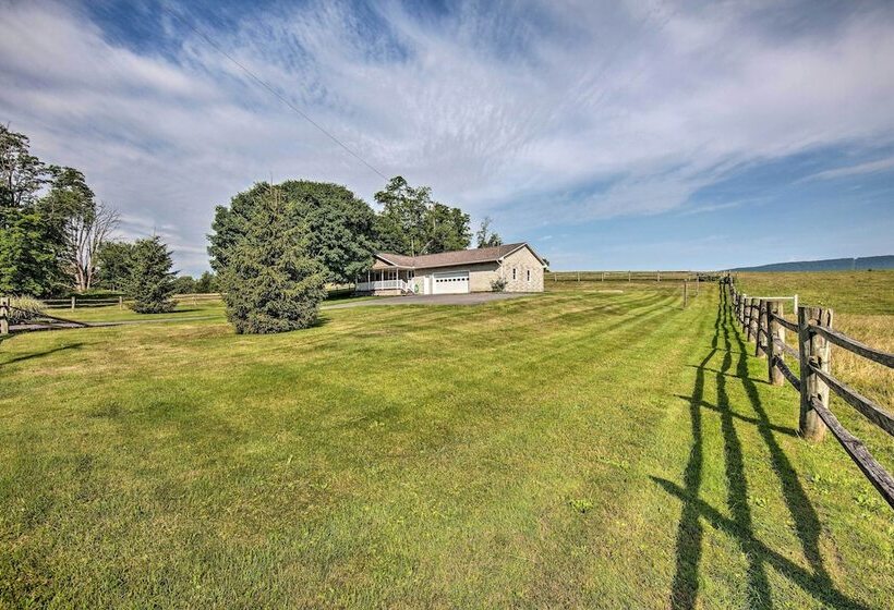 Peaceful Belleville Retreat W/ Farm Views!