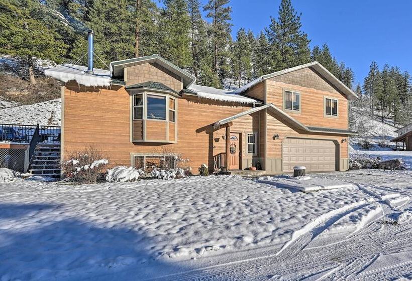 Peaceful Superior Home W/ Fire Pit & Mtn View