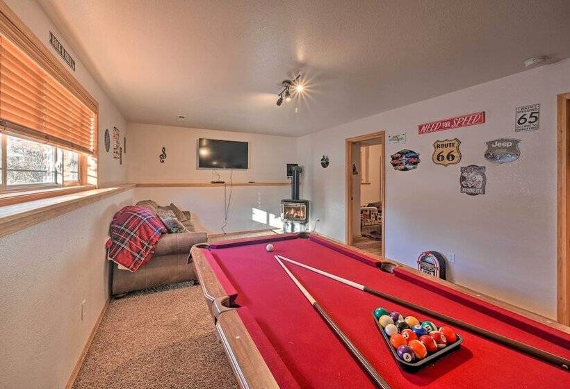 Peaceful Superior Home W/ Fire Pit & Mtn View