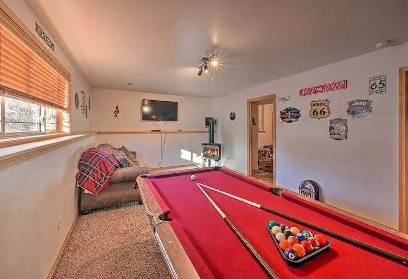 Peaceful Superior Home W/ Fire Pit & Mtn View