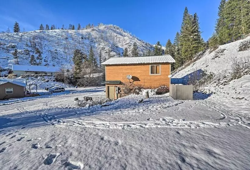 Peaceful Superior Home W/ Fire Pit & Mtn View