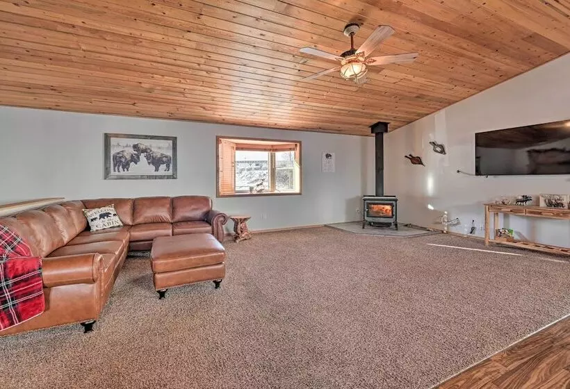 Peaceful Superior Home W/ Fire Pit & Mtn View