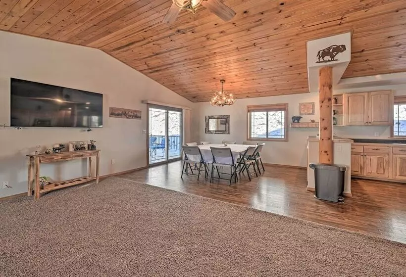 Peaceful Superior Home W/ Fire Pit & Mtn View