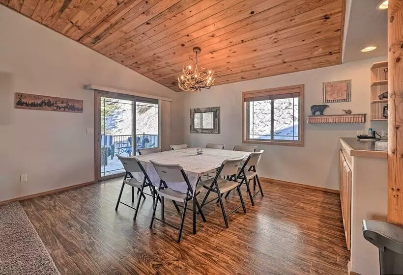 Peaceful Superior Home W/ Fire Pit & Mtn View