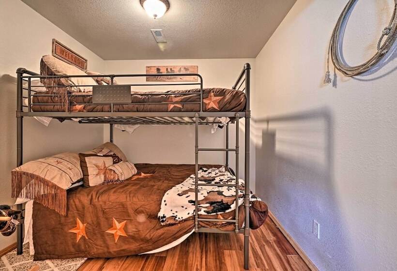 Peaceful Superior Home W/ Fire Pit & Mtn View