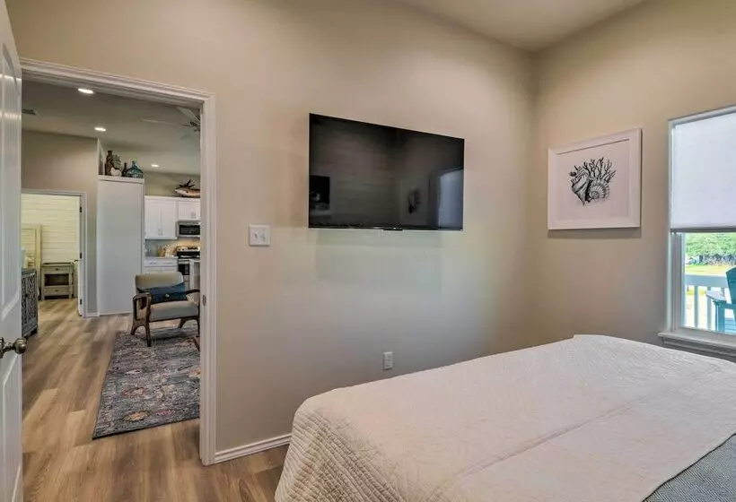 6 Mi To Beach: Rockport Home W/ Pool Access!