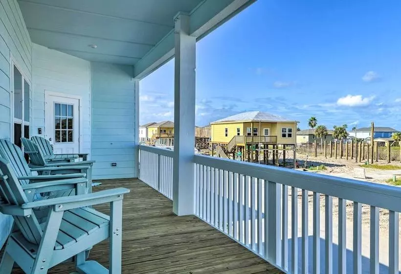 6 Mi To Beach: Rockport Home W/ Pool Access!