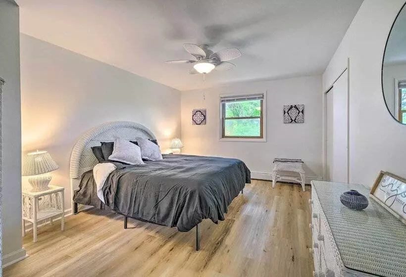 Roomy Montour Falls Retreat W/ Private Pool!