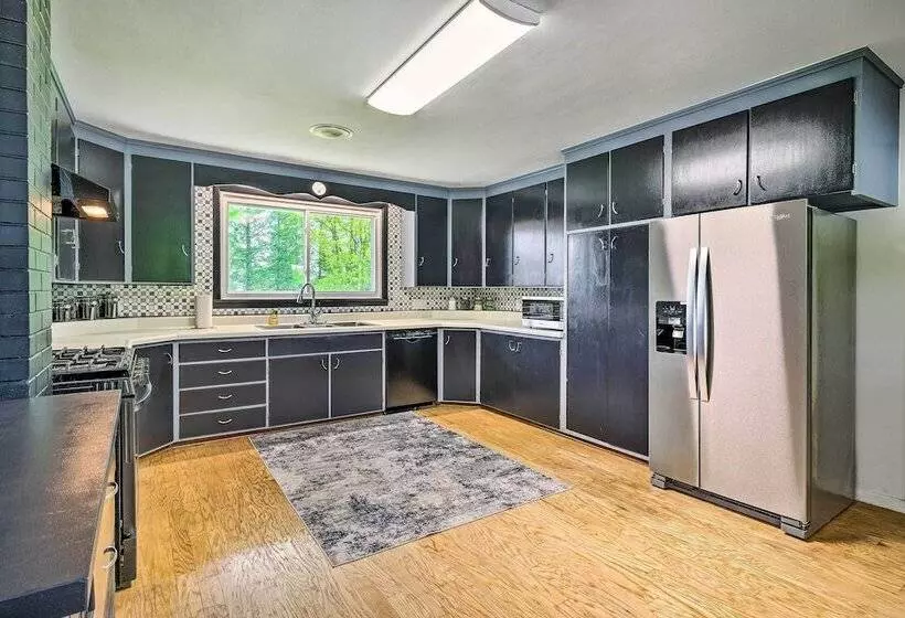 Roomy Montour Falls Retreat W/ Private Pool!