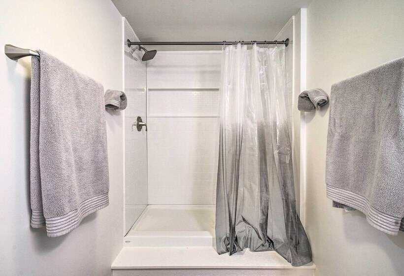 Roomy Montour Falls Retreat W/ Private Pool!