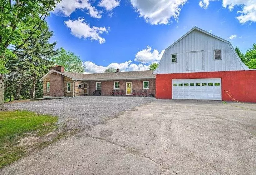 Roomy Montour Falls Retreat W/ Private Pool!