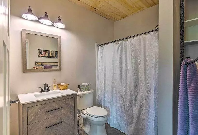 Rustic & Authentic Farm Stay By Dupont Forest!