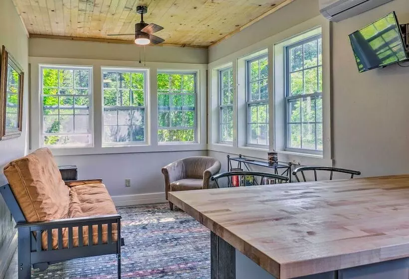 Rustic & Authentic Farm Stay By Dupont Forest!