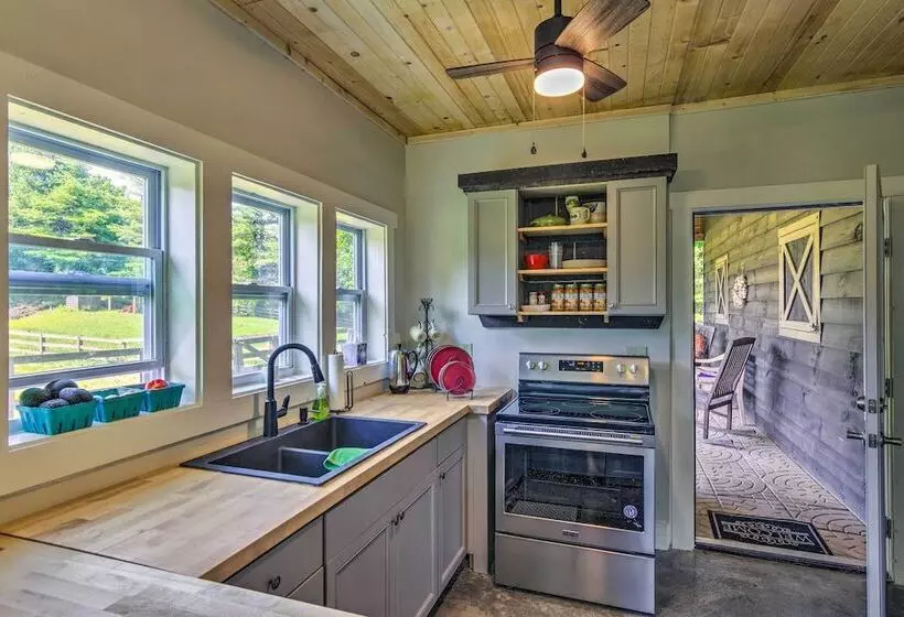 Rustic & Authentic Farm Stay By Dupont Forest!