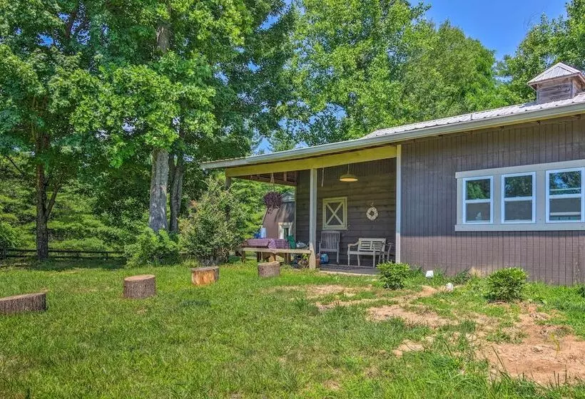 Rustic & Authentic Farm Stay By Dupont Forest!