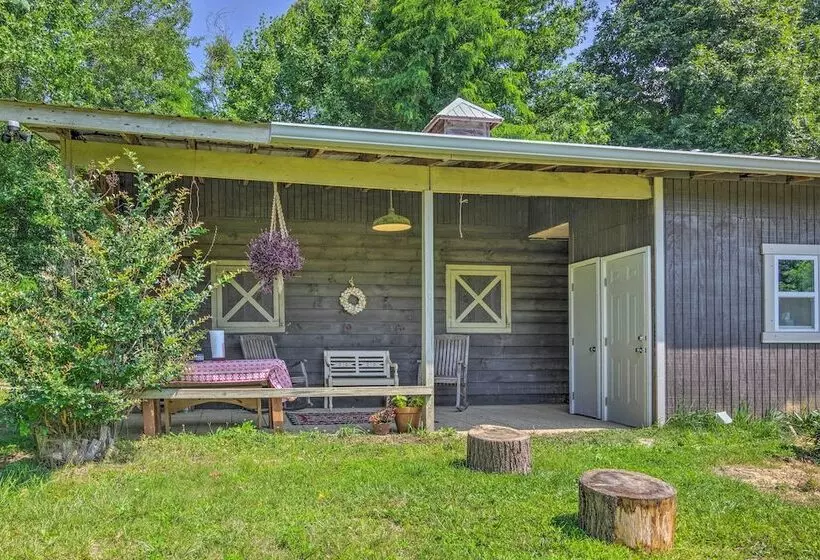 Rustic & Authentic Farm Stay By Dupont Forest!