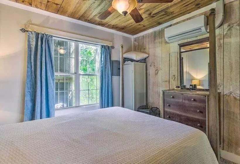 Rustic & Authentic Farm Stay By Dupont Forest!