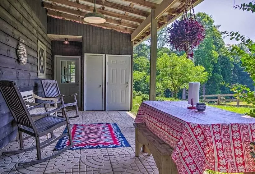 Rustic & Authentic Farm Stay By Dupont Forest!