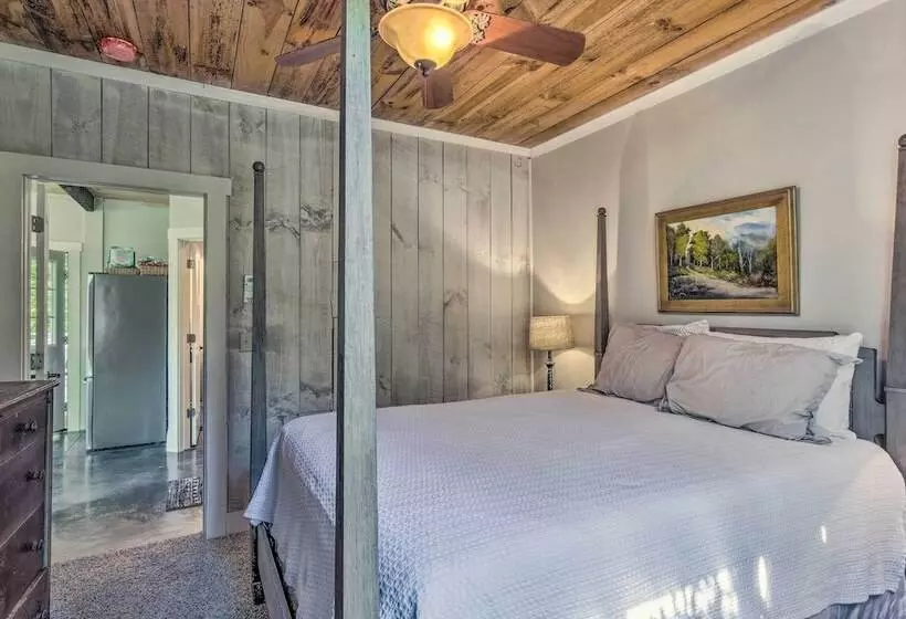 Rustic & Authentic Farm Stay By Dupont Forest!