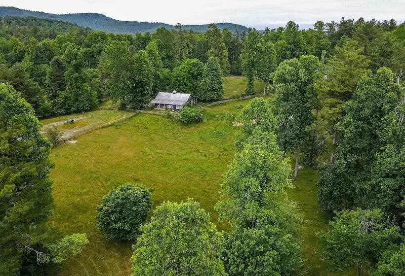 Rustic & Authentic Farm Stay By Dupont Forest!