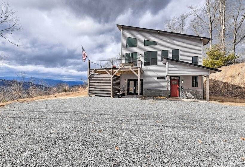 Scenic Hillside Cabin In Sylva W/ Hot Tub & Views!