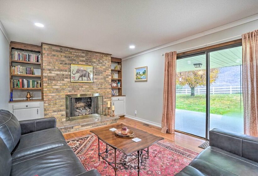 Serene Johnson City Home W/ Mountain Views