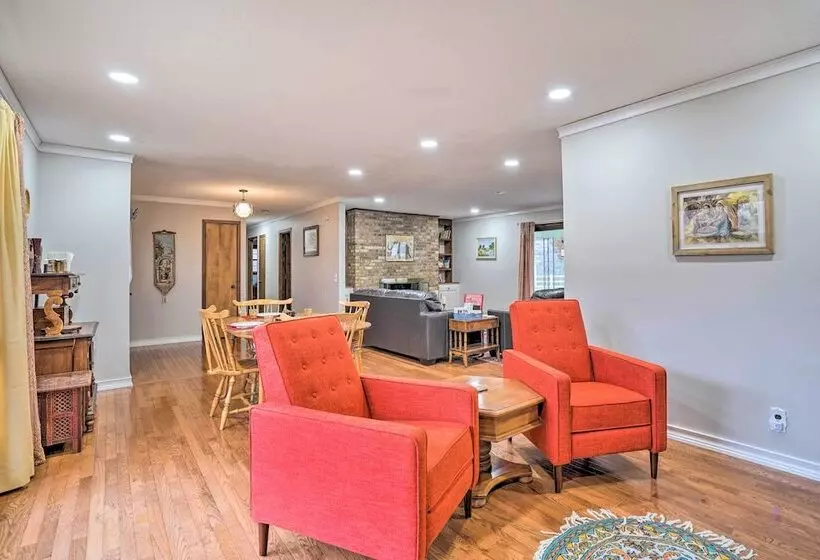 Serene Johnson City Home W/ Mountain Views