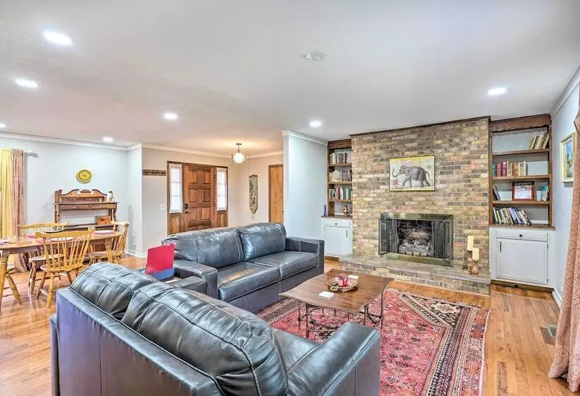 Serene Johnson City Home W/ Mountain Views