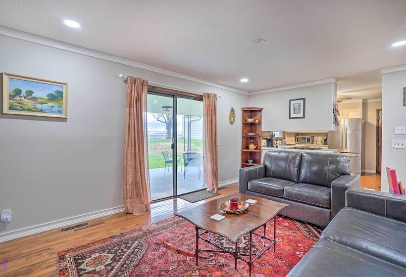 Serene Johnson City Home W/ Mountain Views