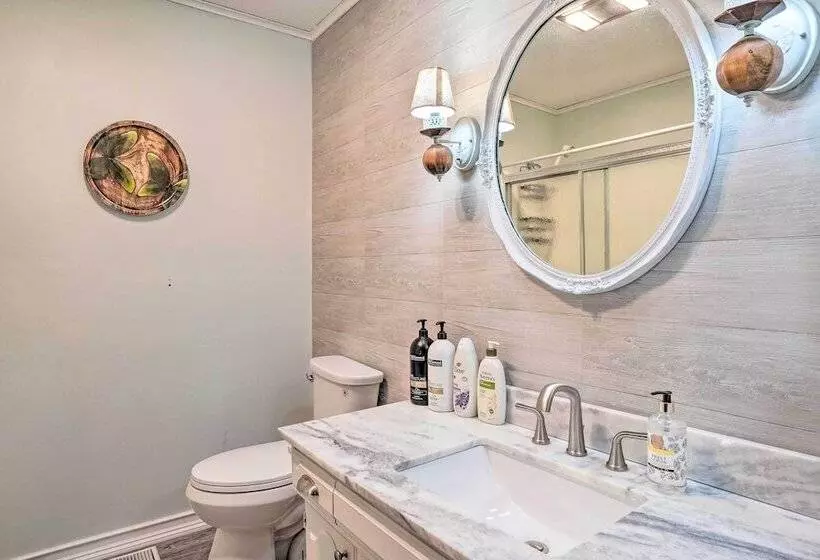 Serene Johnson City Home W/ Mountain Views