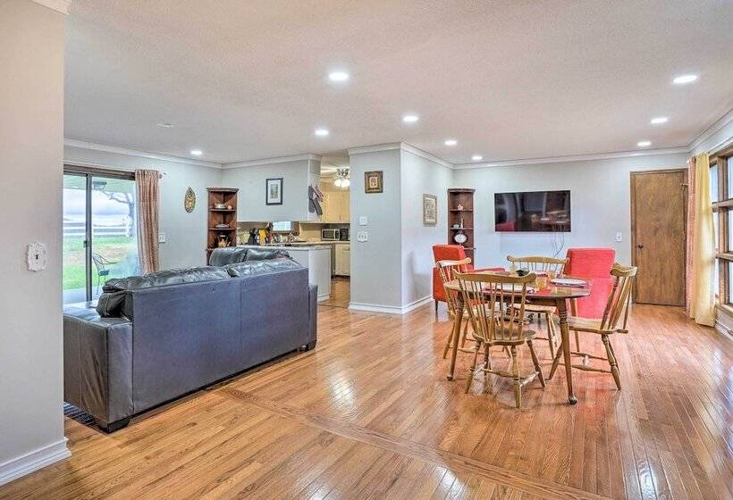 Serene Johnson City Home W/ Mountain Views