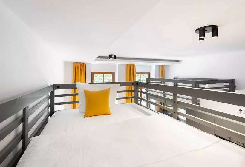 Servus Apartments By Homaris