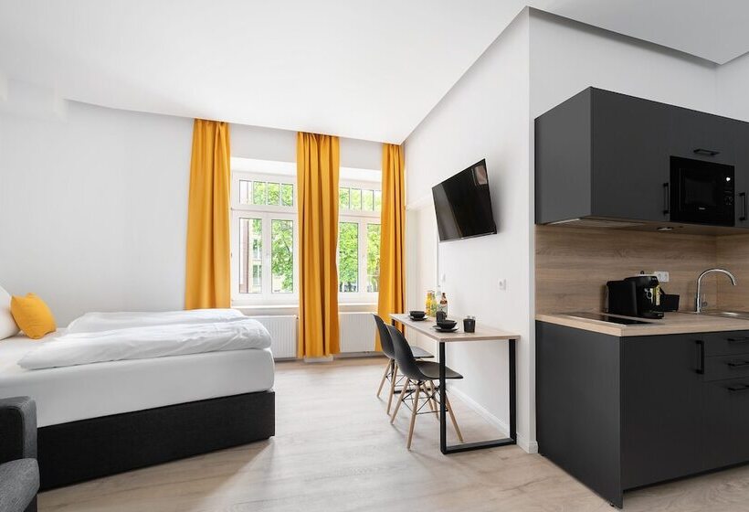 Servus Apartments By Homaris