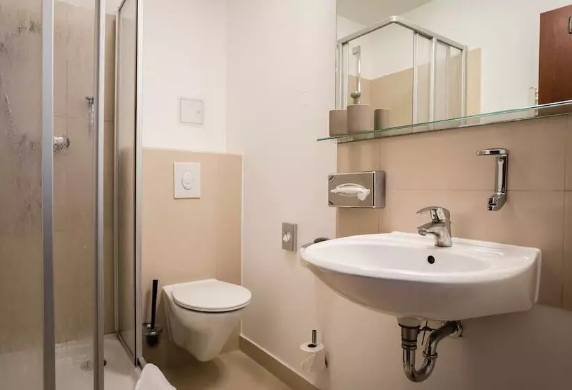 Servus Apartments By Homaris