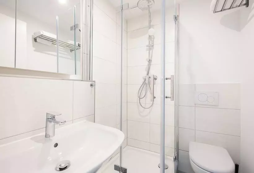 Servus Apartments By Homaris