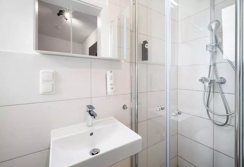 Servus Apartments By Homaris