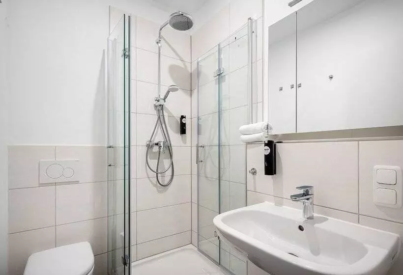 Servus Apartments By Homaris