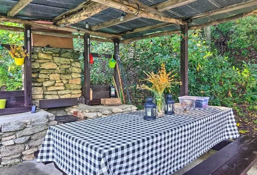 Shaw Creek Cottage W/ Fire Pit & Forest Views