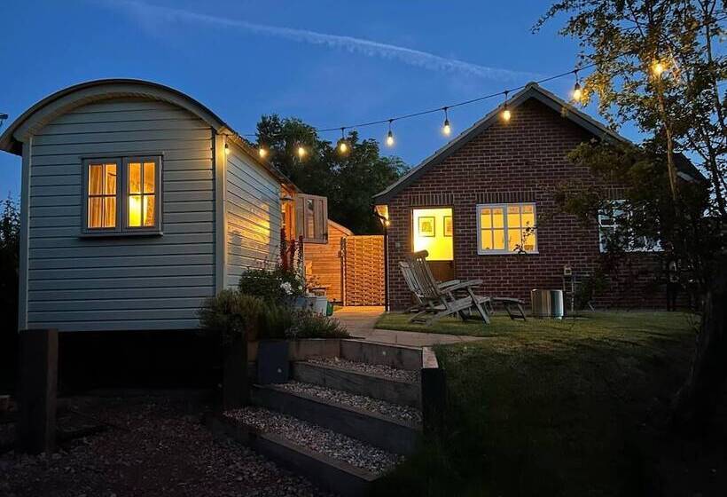Shepherd S Hut In A Herefordshire Cider Orchard