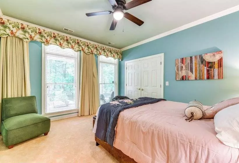 Sherrills Ford Escape W/ Hot Tub, Deck & Yard