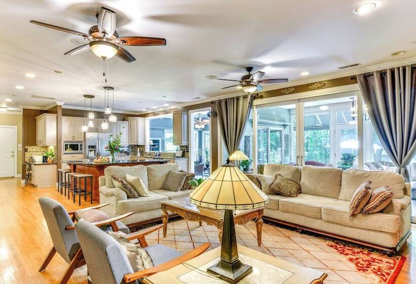 Sherrills Ford Escape W/ Hot Tub, Deck & Yard