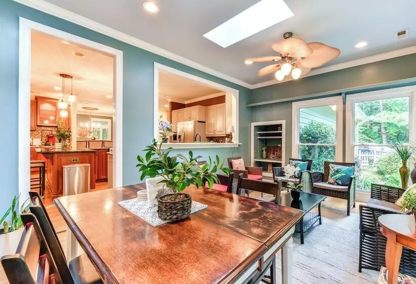 Sherrills Ford Escape W/ Hot Tub, Deck & Yard