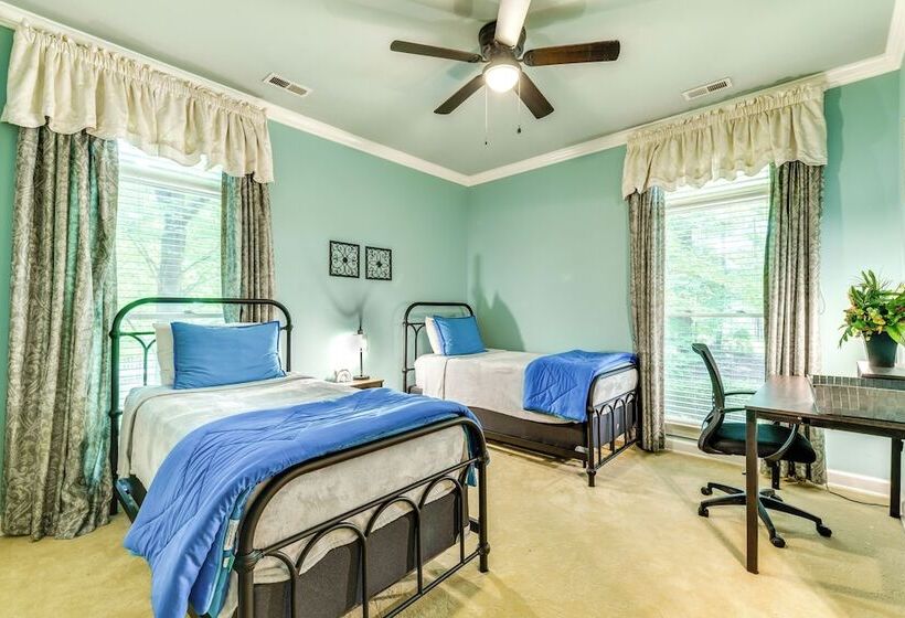 Sherrills Ford Escape W/ Hot Tub, Deck & Yard